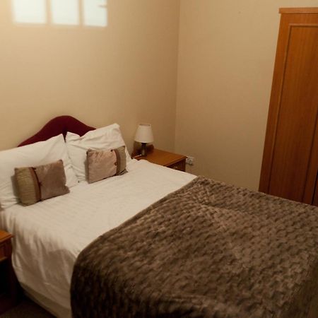 Oak Inn Upton Snodsbury Kültér fotó