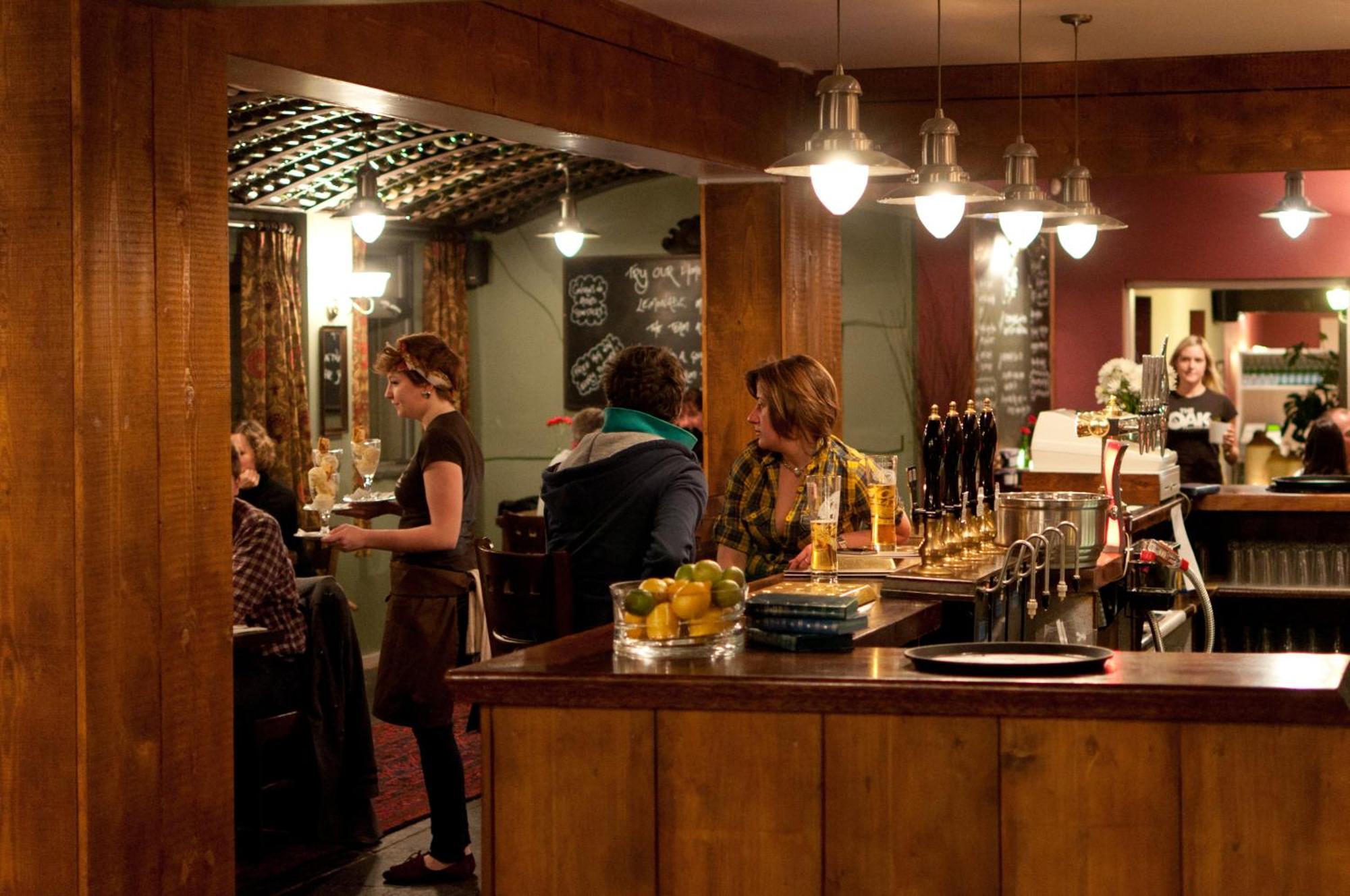 Oak Inn Upton Snodsbury Kültér fotó