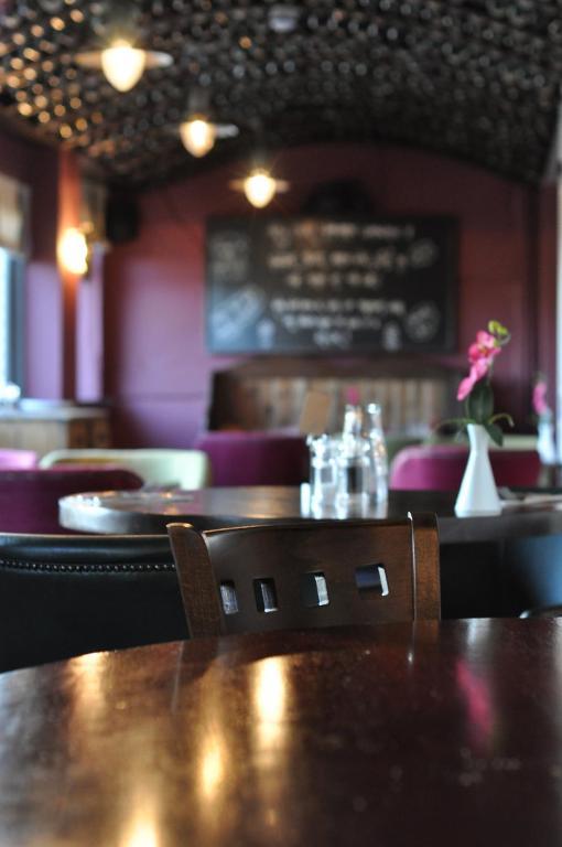 Oak Inn Upton Snodsbury Kültér fotó