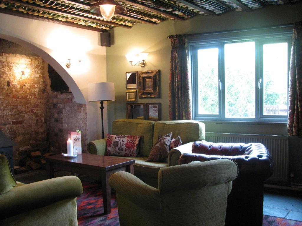 Oak Inn Upton Snodsbury Kültér fotó