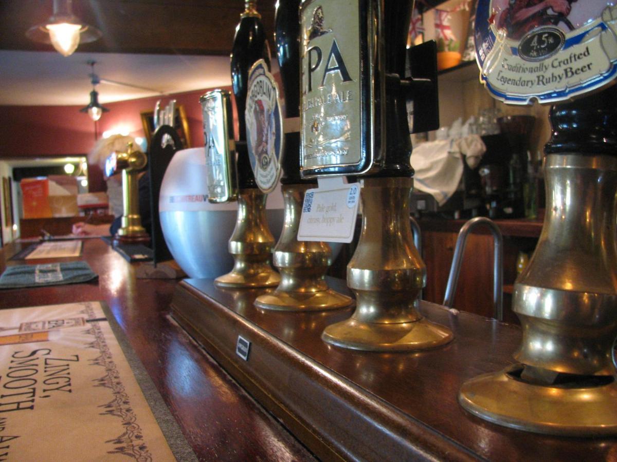 Oak Inn Upton Snodsbury Kültér fotó